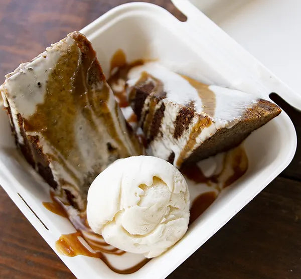 grilled banana bread with ice cream and sauces
